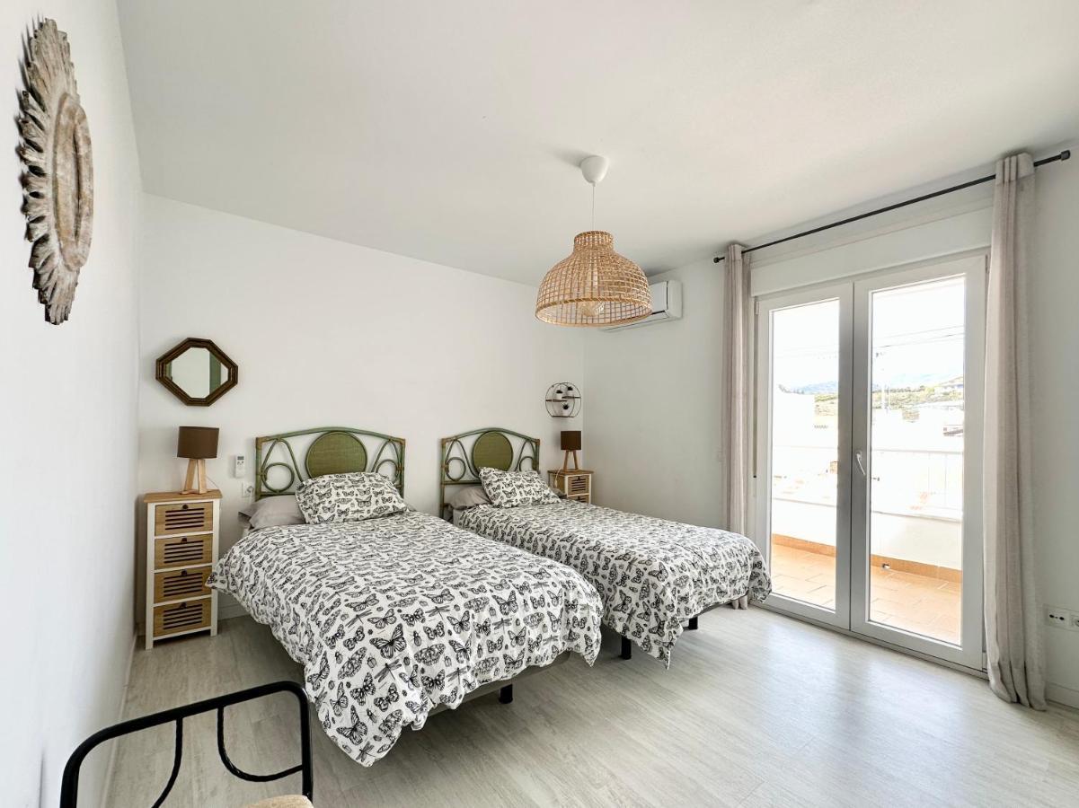 Miramar Beach Caleta De Velez Malaga 외부 사진